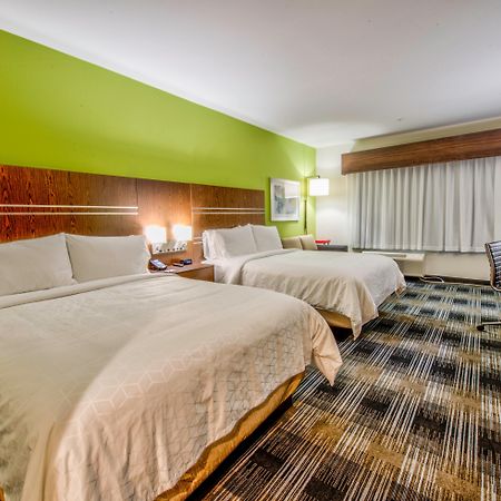 Holiday Inn Express & Suites Dallas Nw - Farmers Branch, An Ihg Hotel Exteriör bild