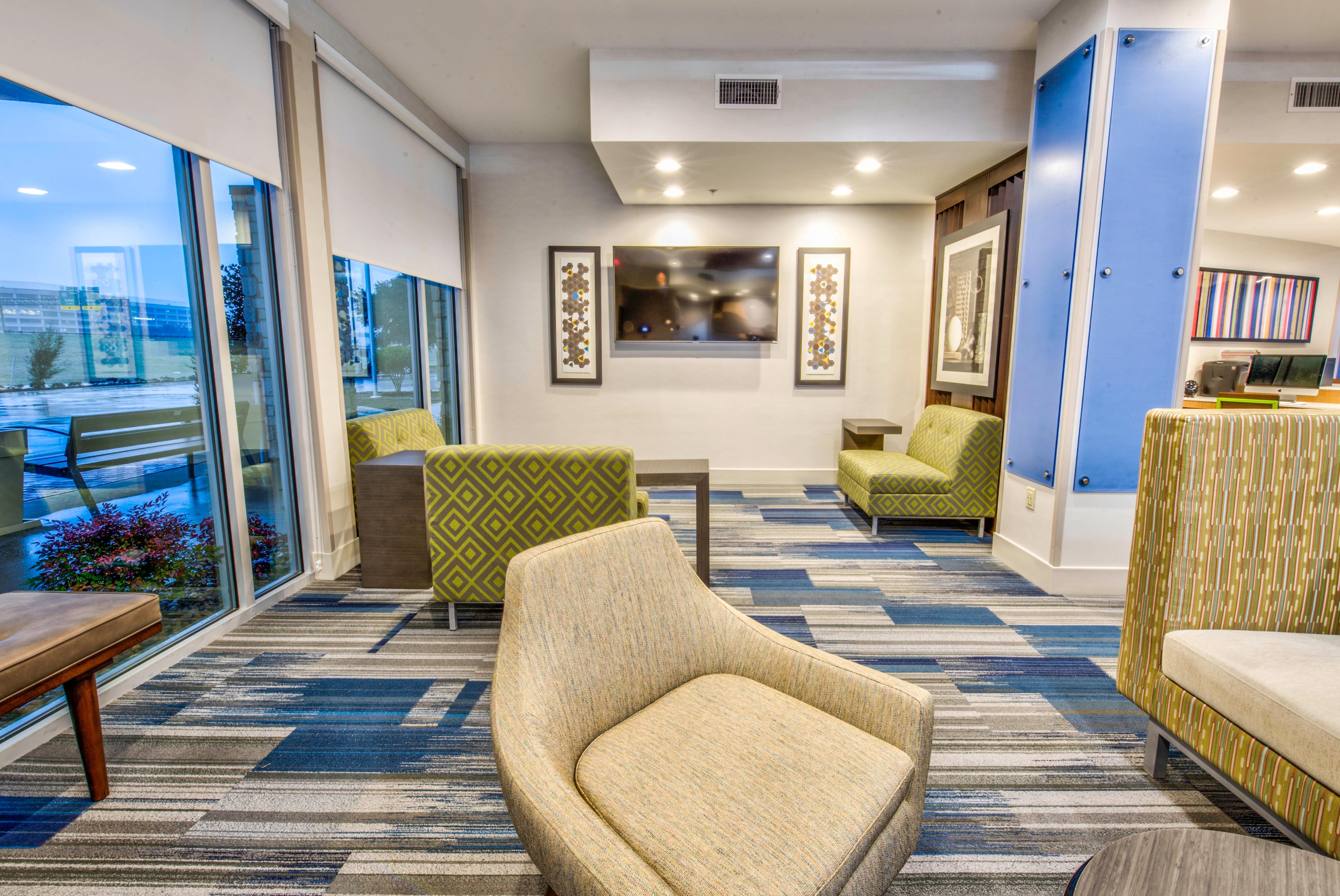 Holiday Inn Express & Suites Dallas Nw - Farmers Branch, An Ihg Hotel Exteriör bild