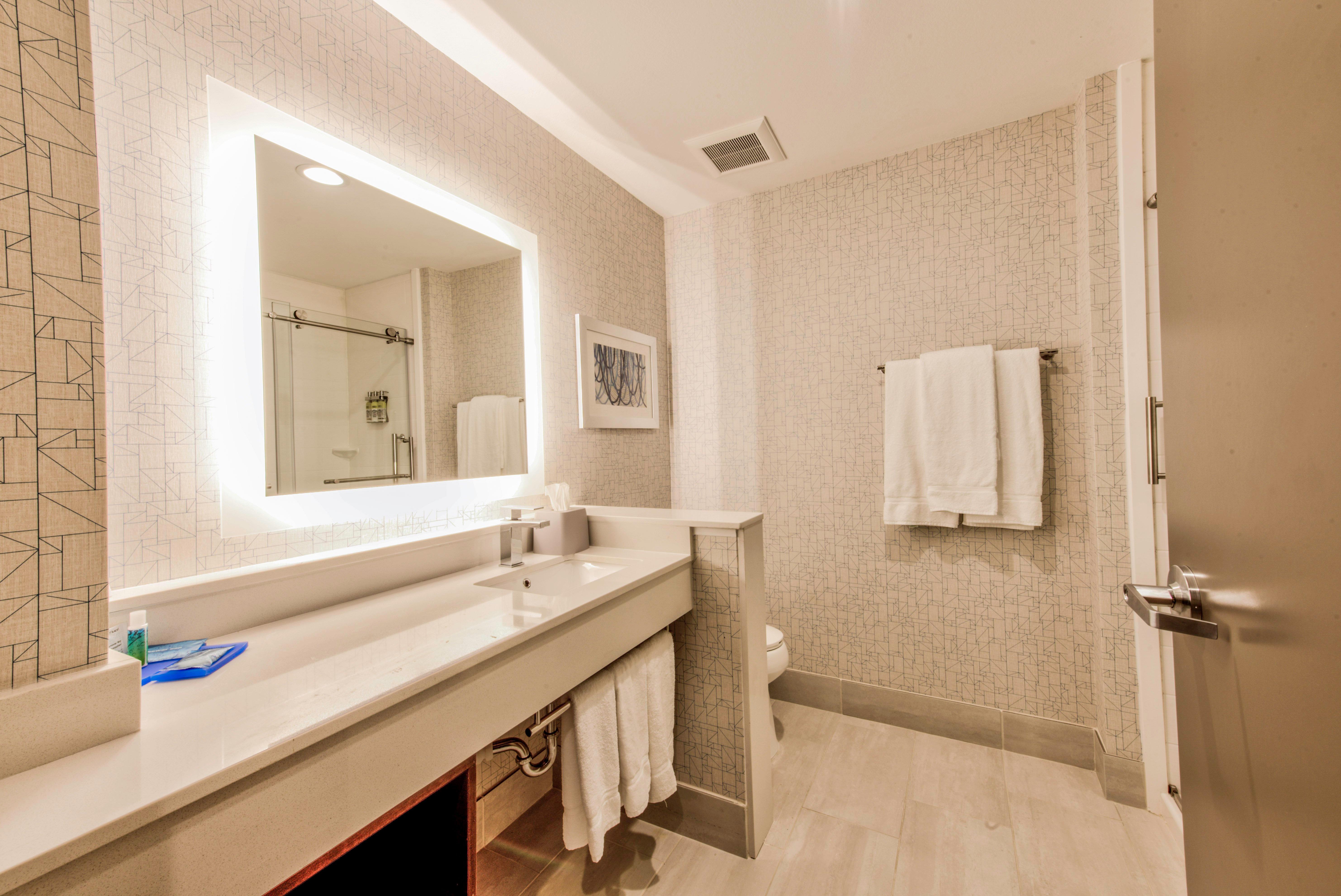 Holiday Inn Express & Suites Dallas Nw - Farmers Branch, An Ihg Hotel Exteriör bild