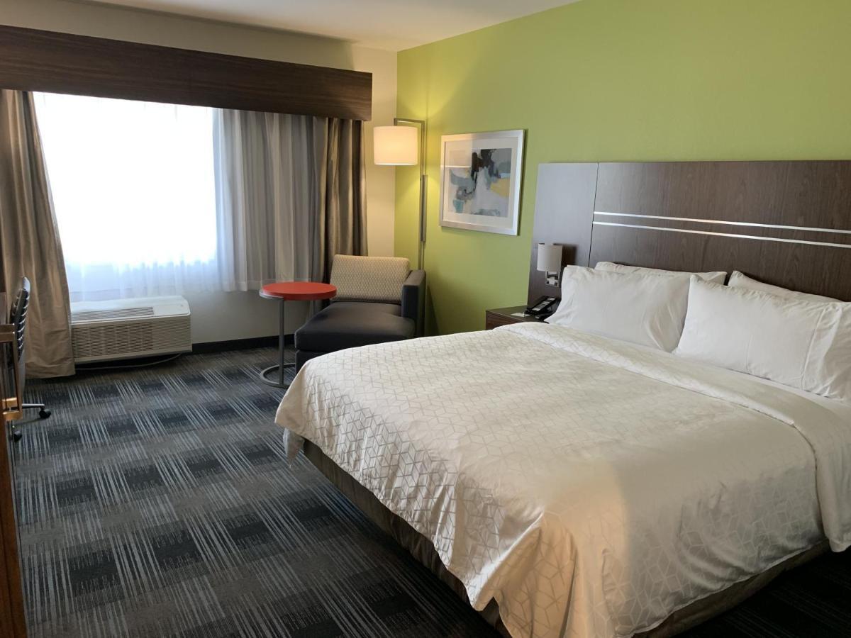 Holiday Inn Express & Suites Dallas Nw - Farmers Branch, An Ihg Hotel Exteriör bild